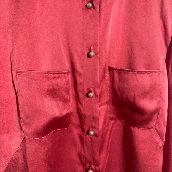 Talbots Top Women 10 Cranberry Red 100% Silk Faux Pearl Button Old Money Career - Picture 5 of 8